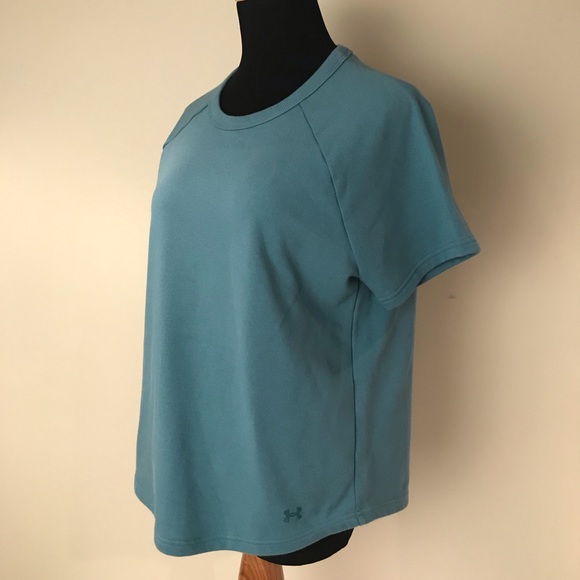 Under Armour Tops - Under Armour Women’s Loose Workout Top Size Med